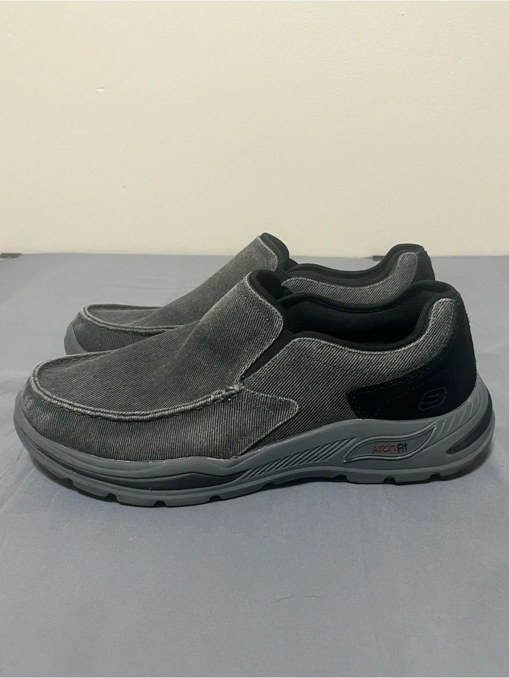 Skechers Air Cooled Arch Fit Mens 11 Charcoal Gray Slip On Loafer Shoes Casual